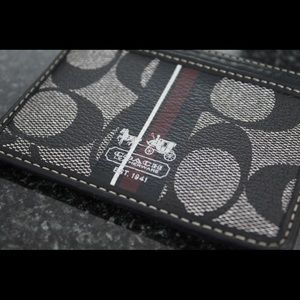 Men’s EUC Coach Signature ID Card Holder